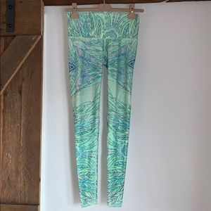 Teeki Fish kaleidoscope leggings